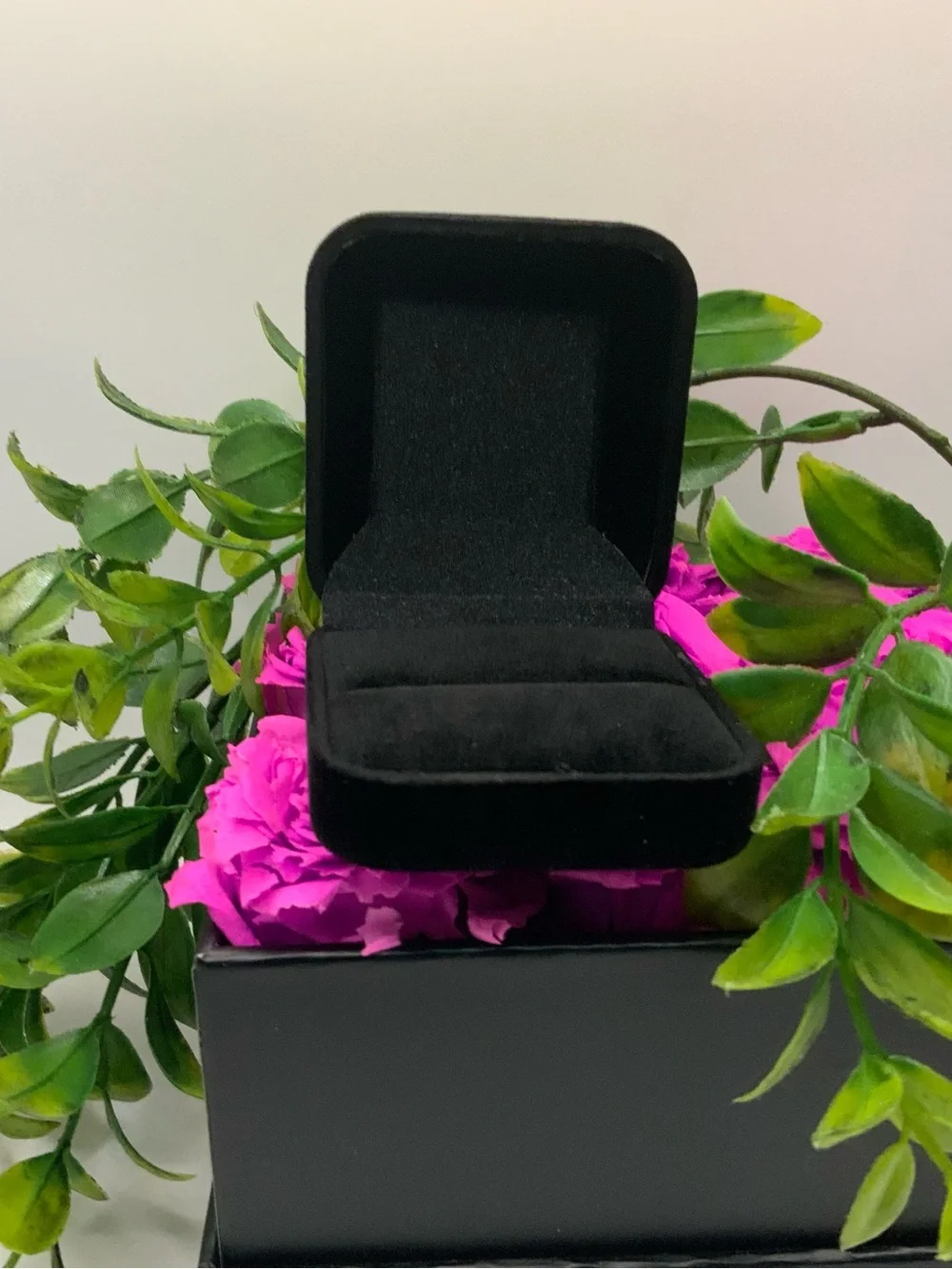 Classic Black Velvet Ring Case - Sleek Jewelry Presentation